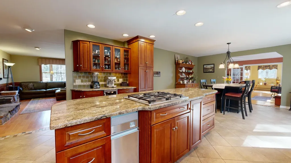 4 Southridge Lane Lewiston ME 04240