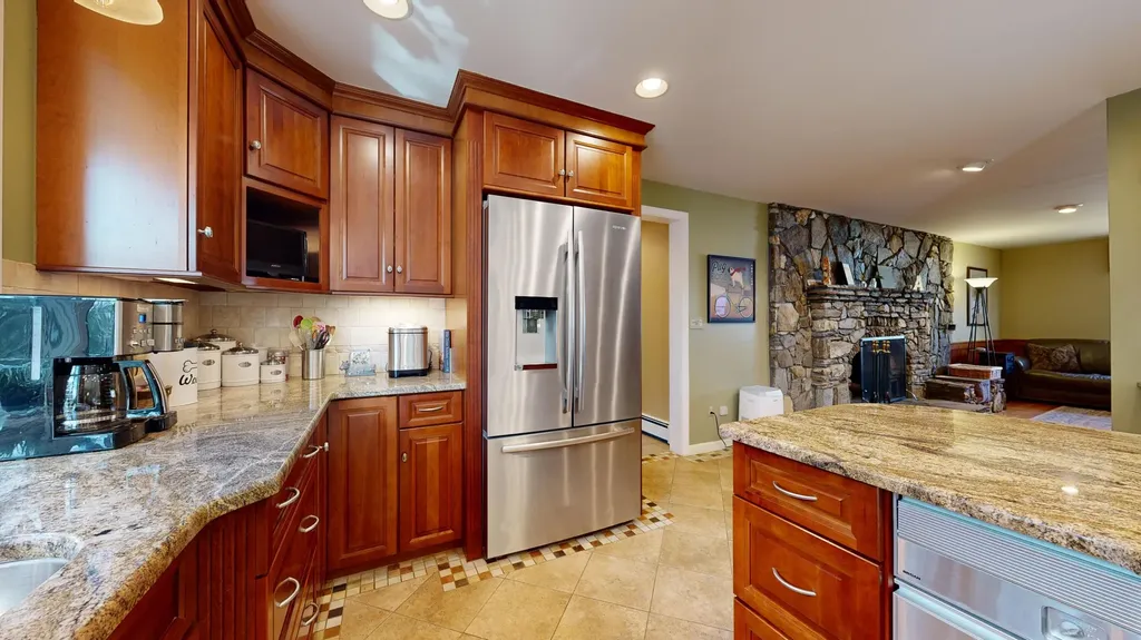 4 Southridge Lane Lewiston ME 04240