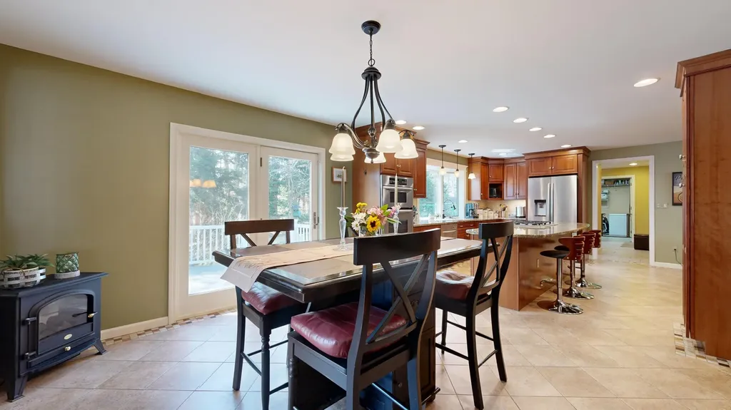 4 Southridge Lane Lewiston ME 04240