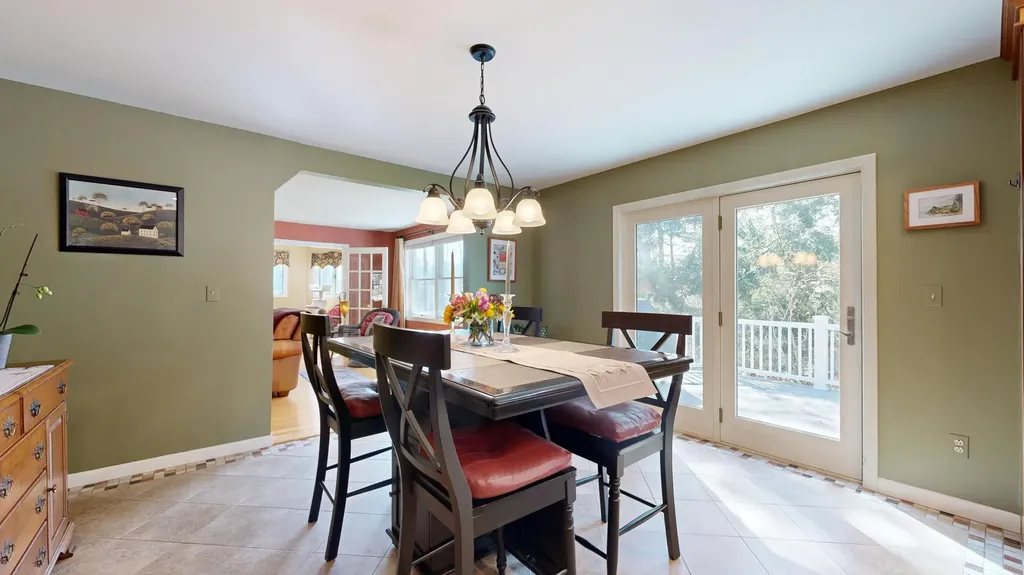 4 Southridge Lane Lewiston ME 04240