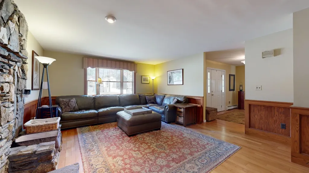4 Southridge Lane Lewiston ME 04240