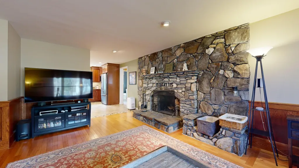 4 Southridge Lane Lewiston ME 04240