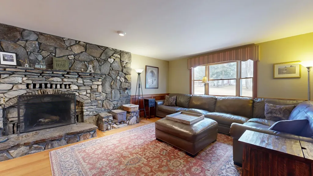 4 Southridge Lane Lewiston ME 04240