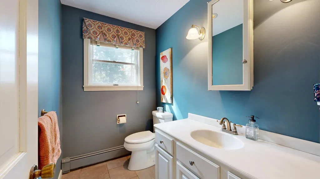 4 Southridge Lane Lewiston ME 04240