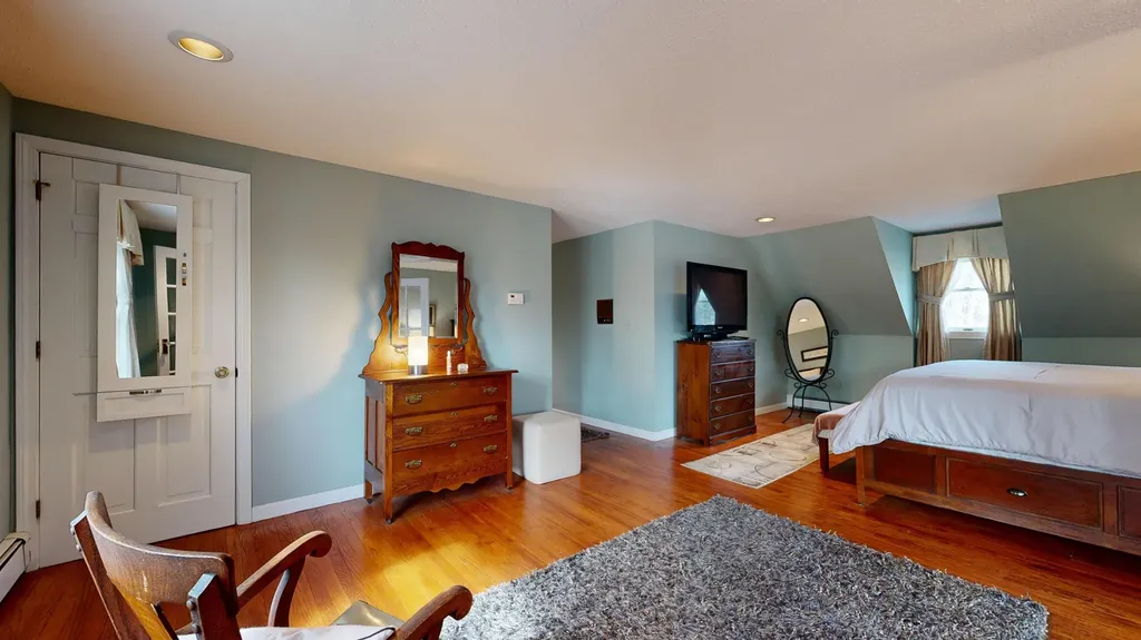 4 Southridge Lane Lewiston ME 04240