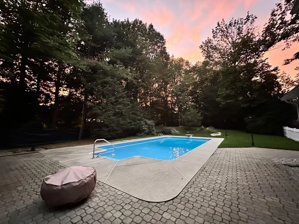4 Southridge Lane Lewiston ME 04240