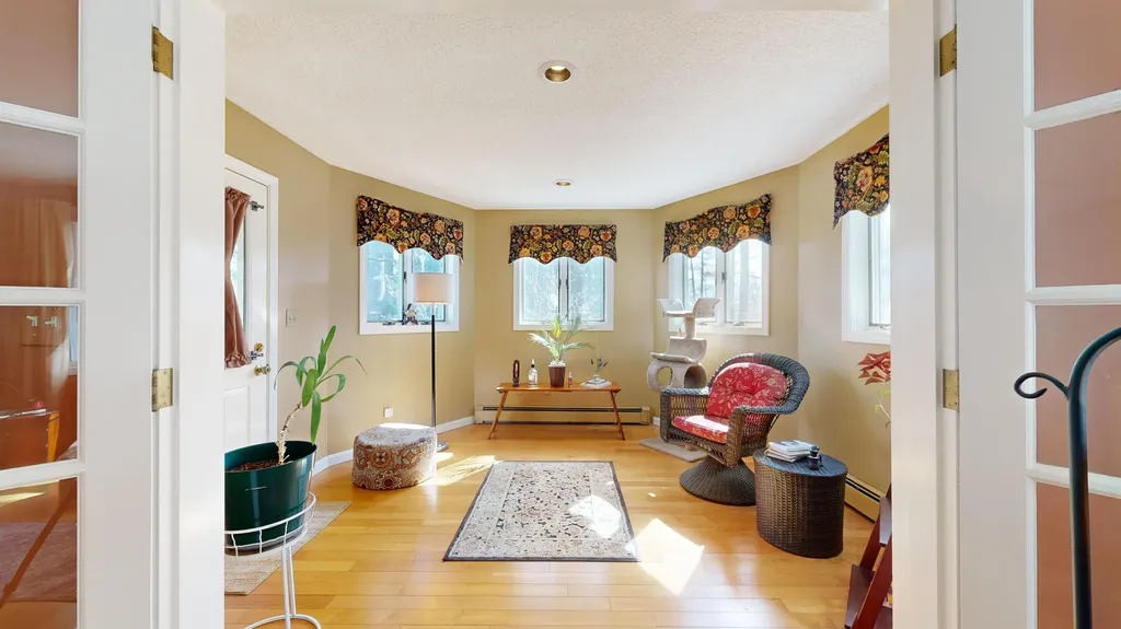 4 Southridge Lane Lewiston ME 04240