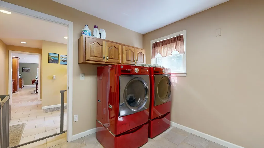 4 Southridge Lane Lewiston ME 04240