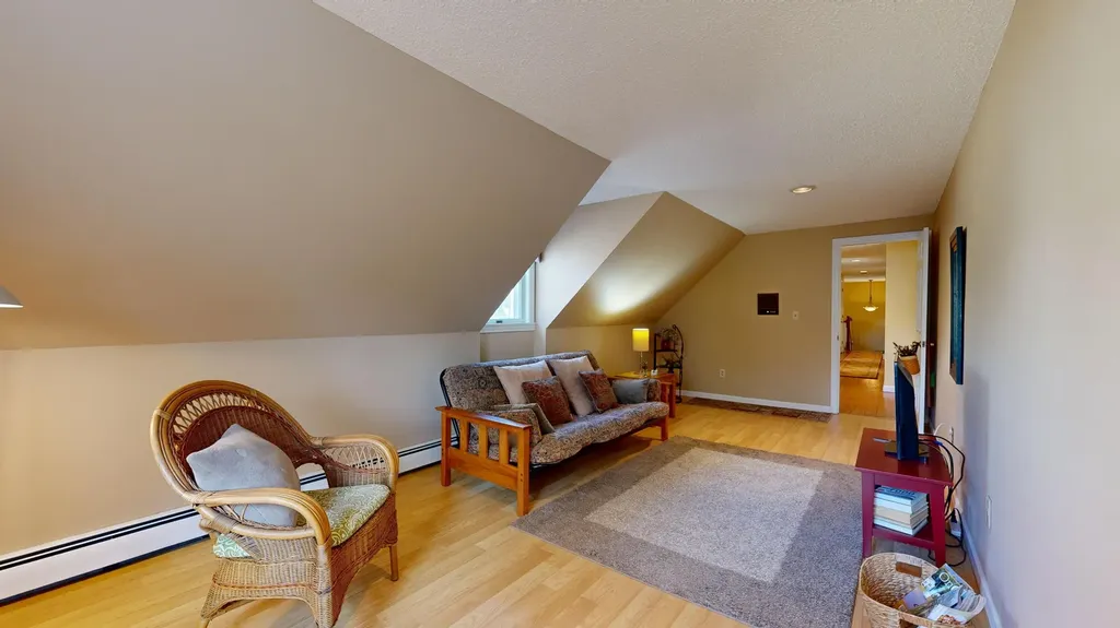 4 Southridge Lane Lewiston ME 04240
