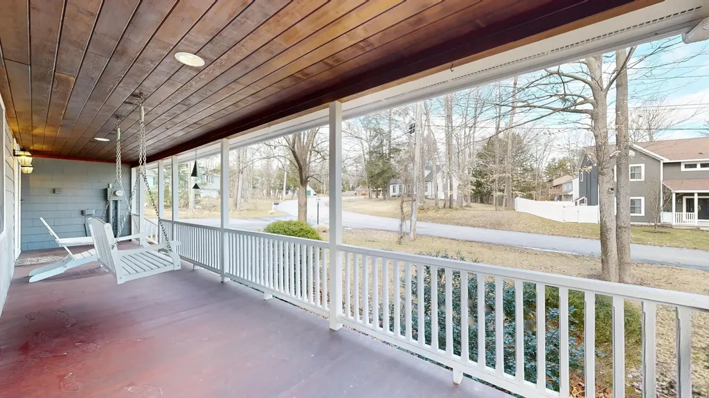 4 Southridge Lane Lewiston ME 04240