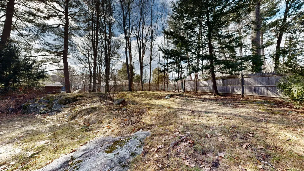 4 Southridge Lane Lewiston ME 04240