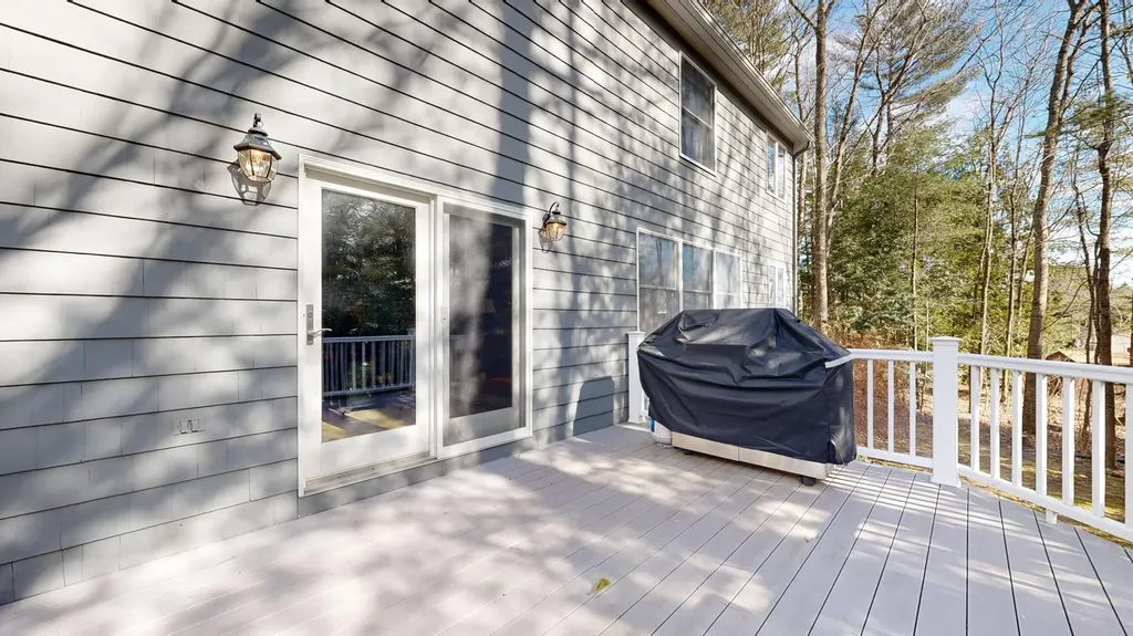 4 Southridge Lane Lewiston ME 04240