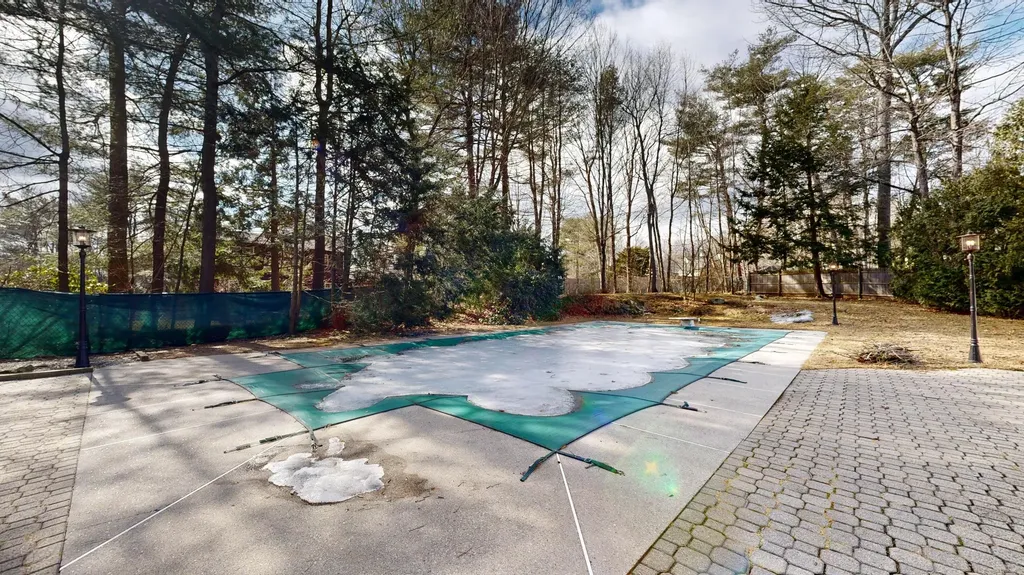 4 Southridge Lane Lewiston ME 04240