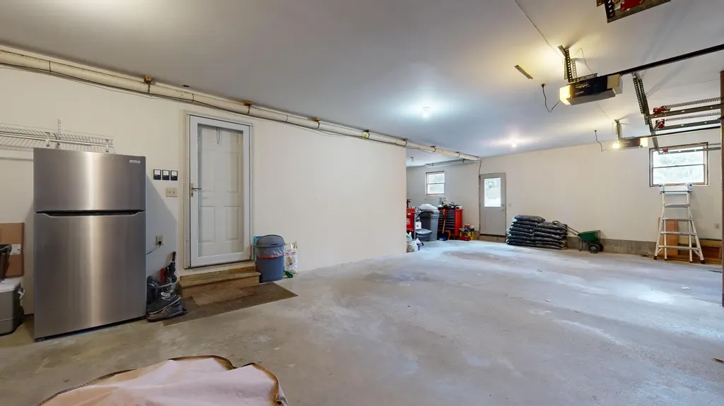 4 Southridge Lane Lewiston ME 04240