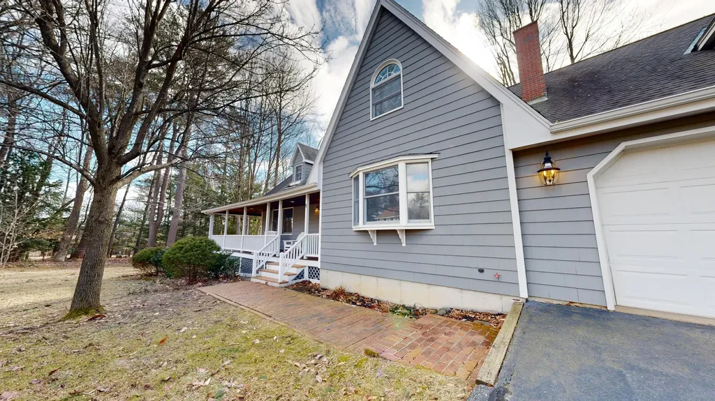 4 Southridge Lane Lewiston ME 04240