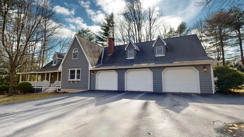 4 Southridge Lane Lewiston ME 04240