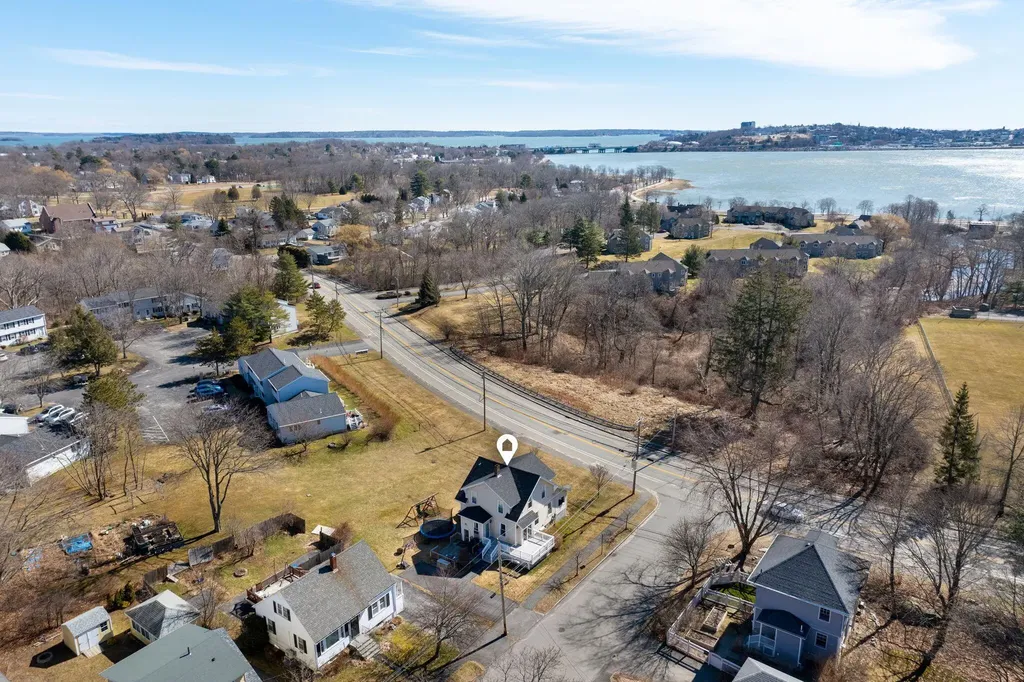 336 Ocean Avenue Portland ME 04103