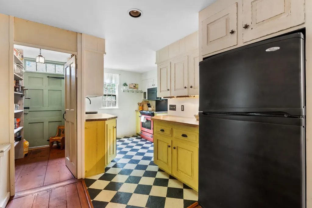 182 Morrills Mill Road North Berwick ME 03906