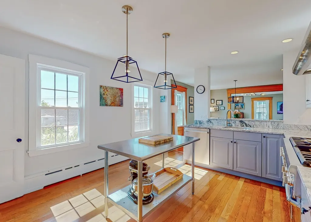 31 Brackett Street Portland ME 04102