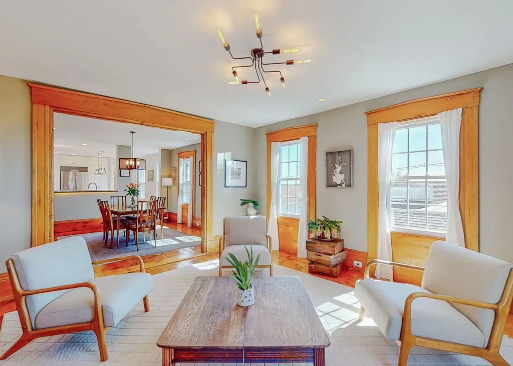 31 Brackett Street Portland ME 04102