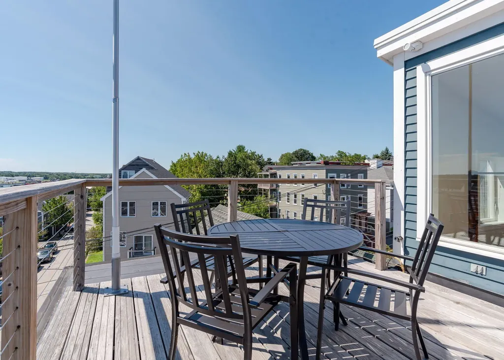 31 Brackett Street Portland ME 04102