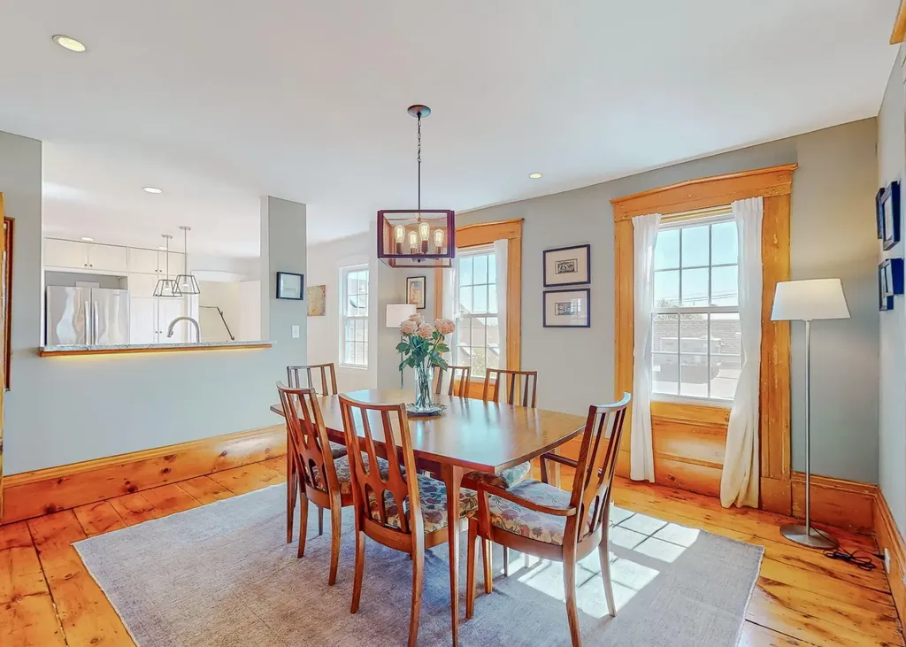 31 Brackett Street Portland ME 04102