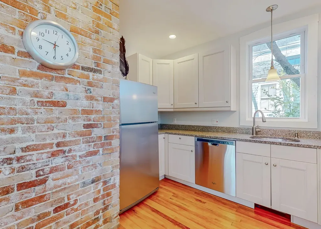 31 Brackett Street Portland ME 04102