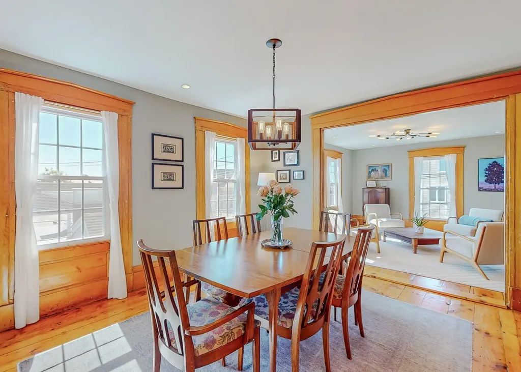 31 Brackett Street Portland ME 04102