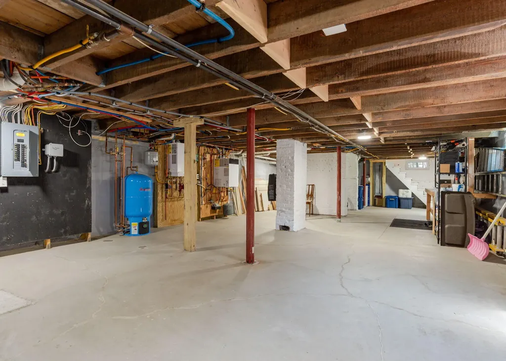 31 Brackett Street Portland ME 04102