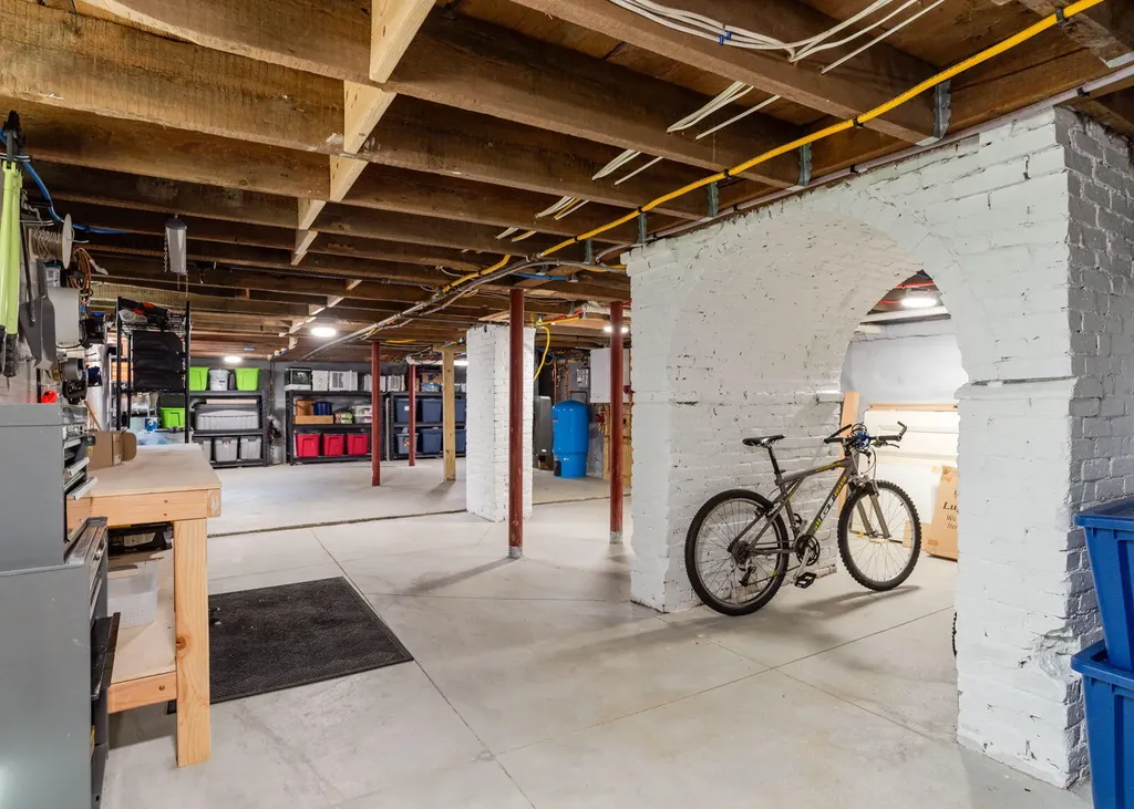 31 Brackett Street Portland ME 04102