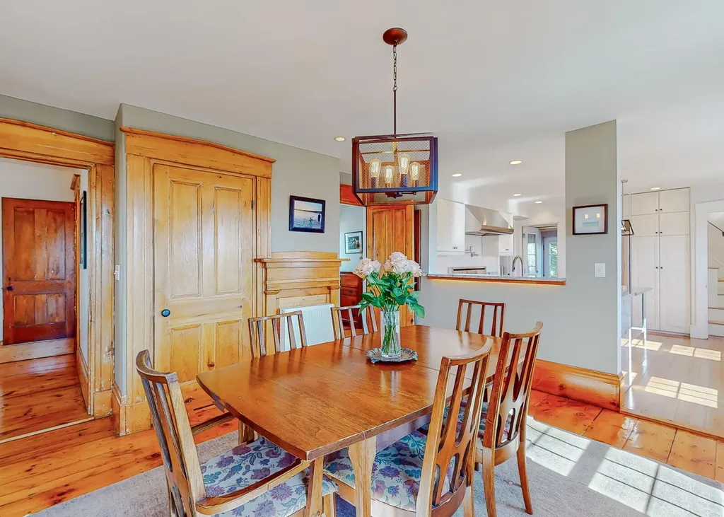 31 Brackett Street Portland ME 04102
