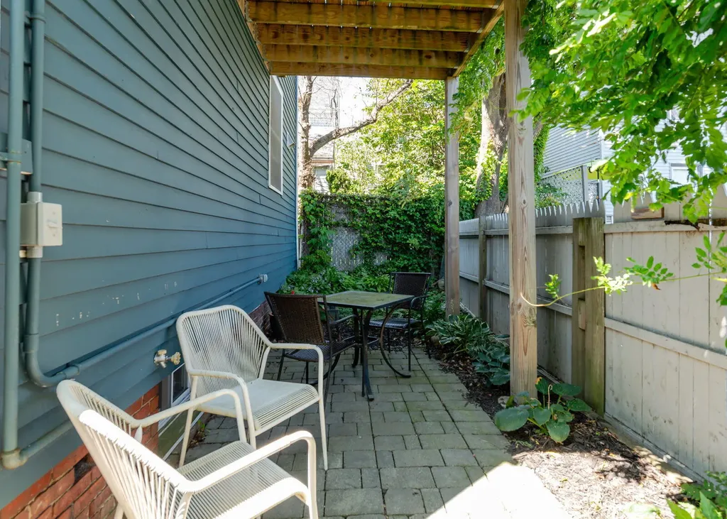 31 Brackett Street Portland ME 04102