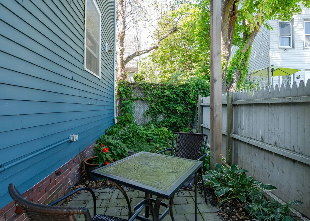 31 Brackett Street Portland ME 04102
