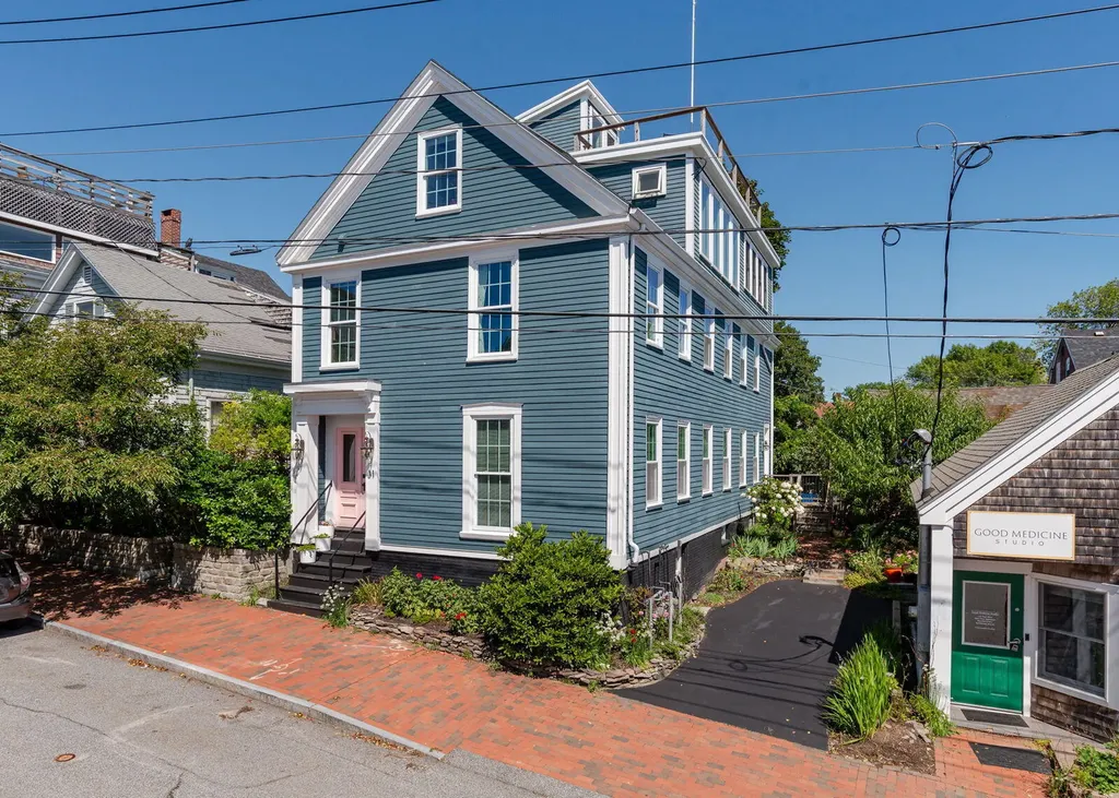 31 Brackett Street Portland ME 04102
