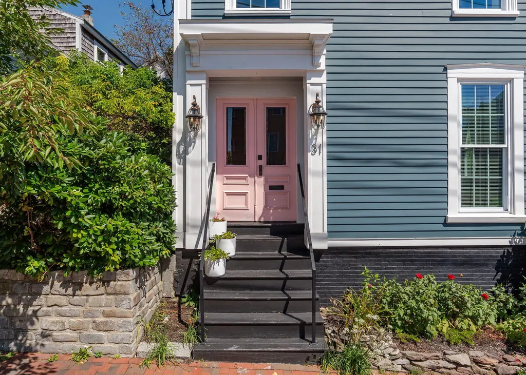 31 Brackett Street Portland ME 04102