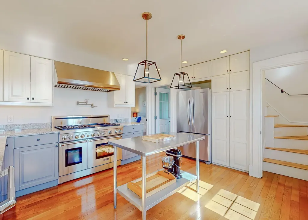 31 Brackett Street Portland ME 04102