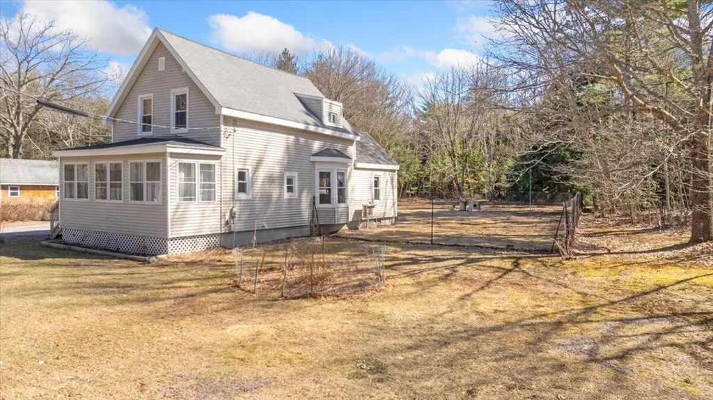 264 Holmes Road Scarborough ME 04074