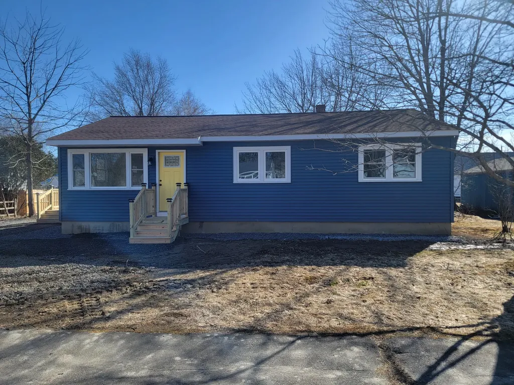 14 Mayflower Road Augusta ME 04330