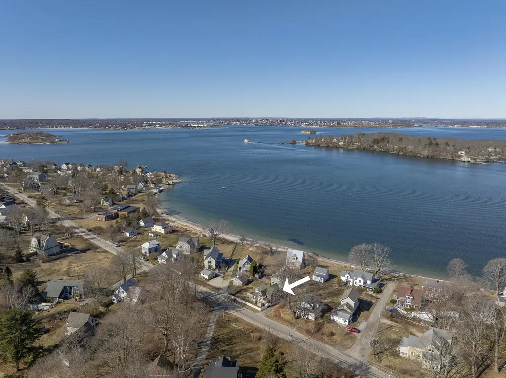 362 Island Avenue Portland ME 04108