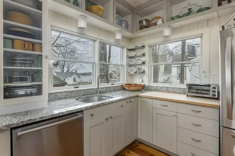 362 Island Avenue Portland ME 04108