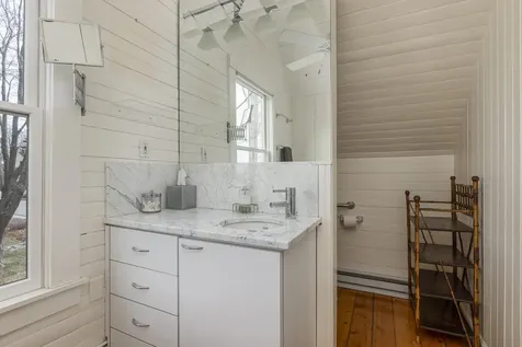 362 Island Avenue Portland ME 04108