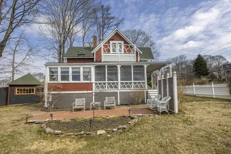 362 Island Avenue Portland ME 04108