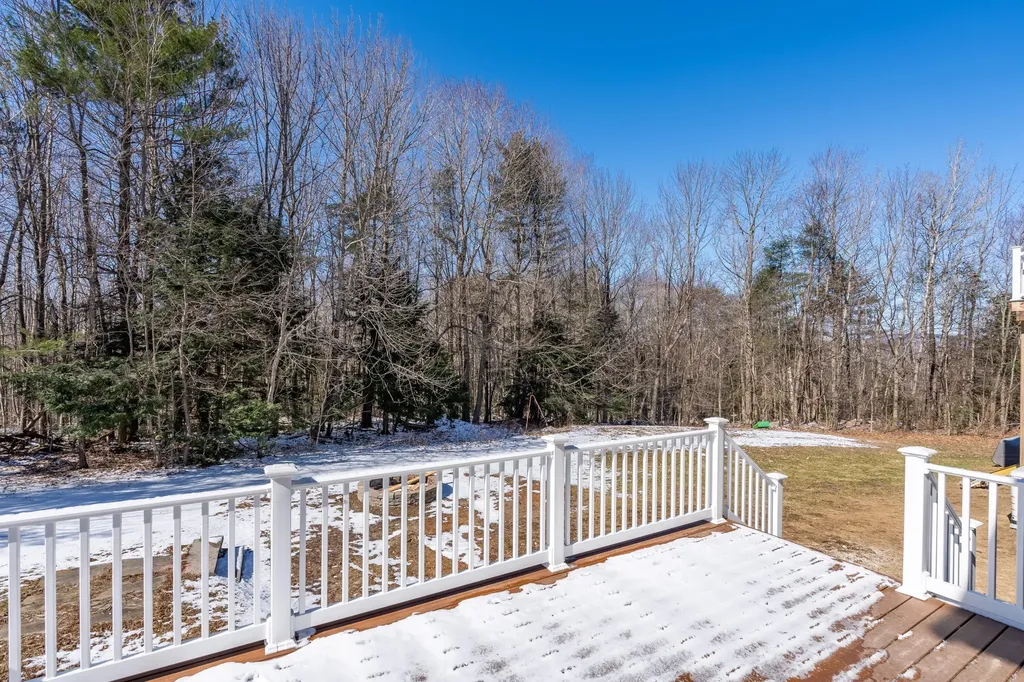 686 Brighton Hill Road Minot ME 04258