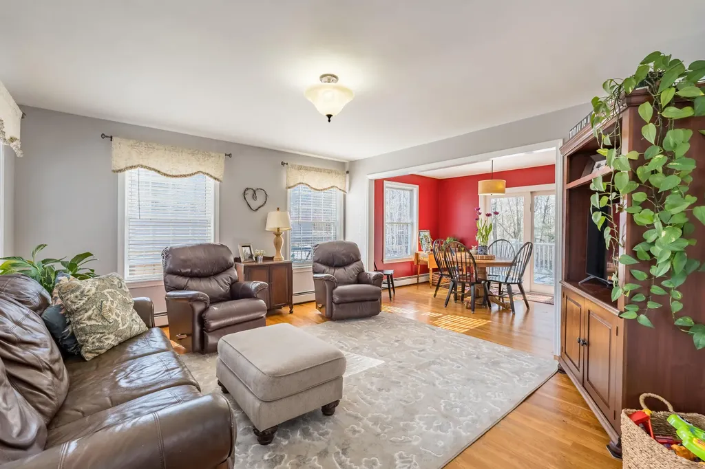 686 Brighton Hill Road Minot ME 04258