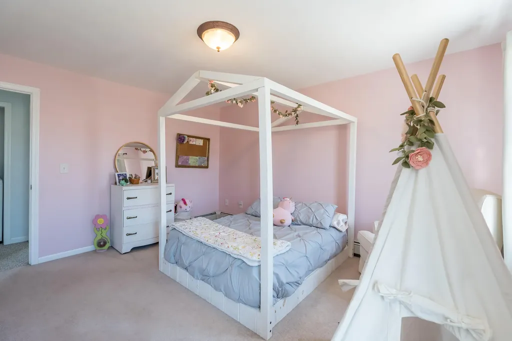 686 Brighton Hill Road Minot ME 04258