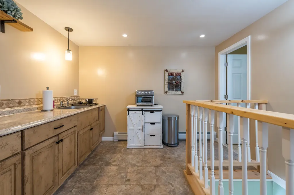 686 Brighton Hill Road Minot ME 04258