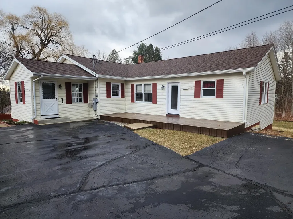 5 Hillsdale Road Jay ME 04239