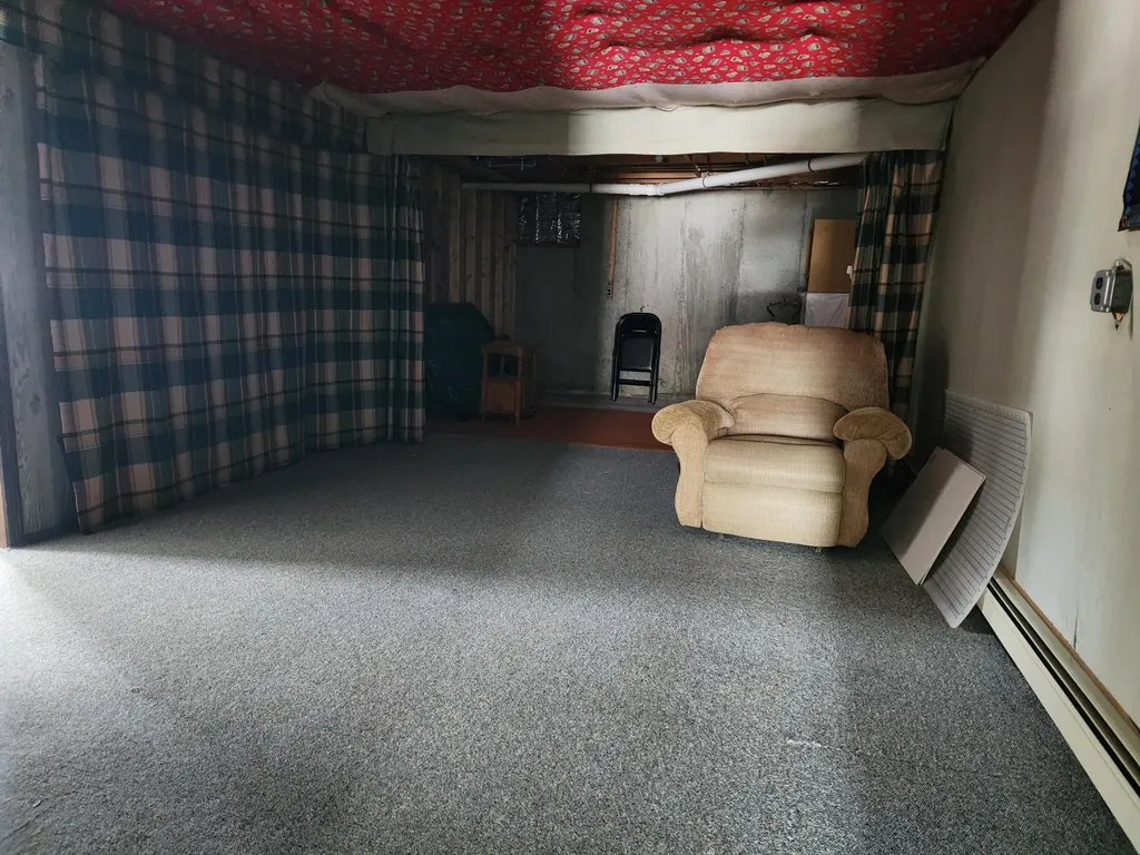 5 Hillsdale Road Jay ME 04239