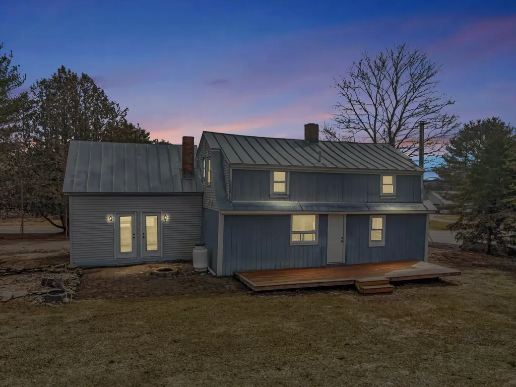 806 Webber Pond Road Vassalboro ME 04989