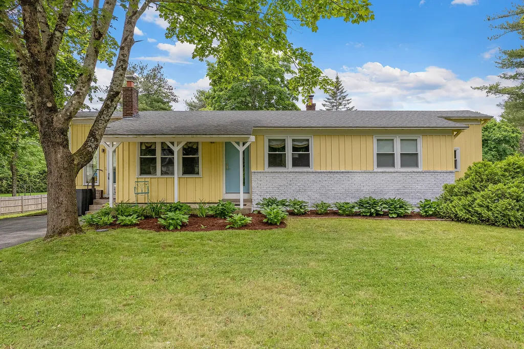 122 Jordan Avenue Brunswick ME 04011